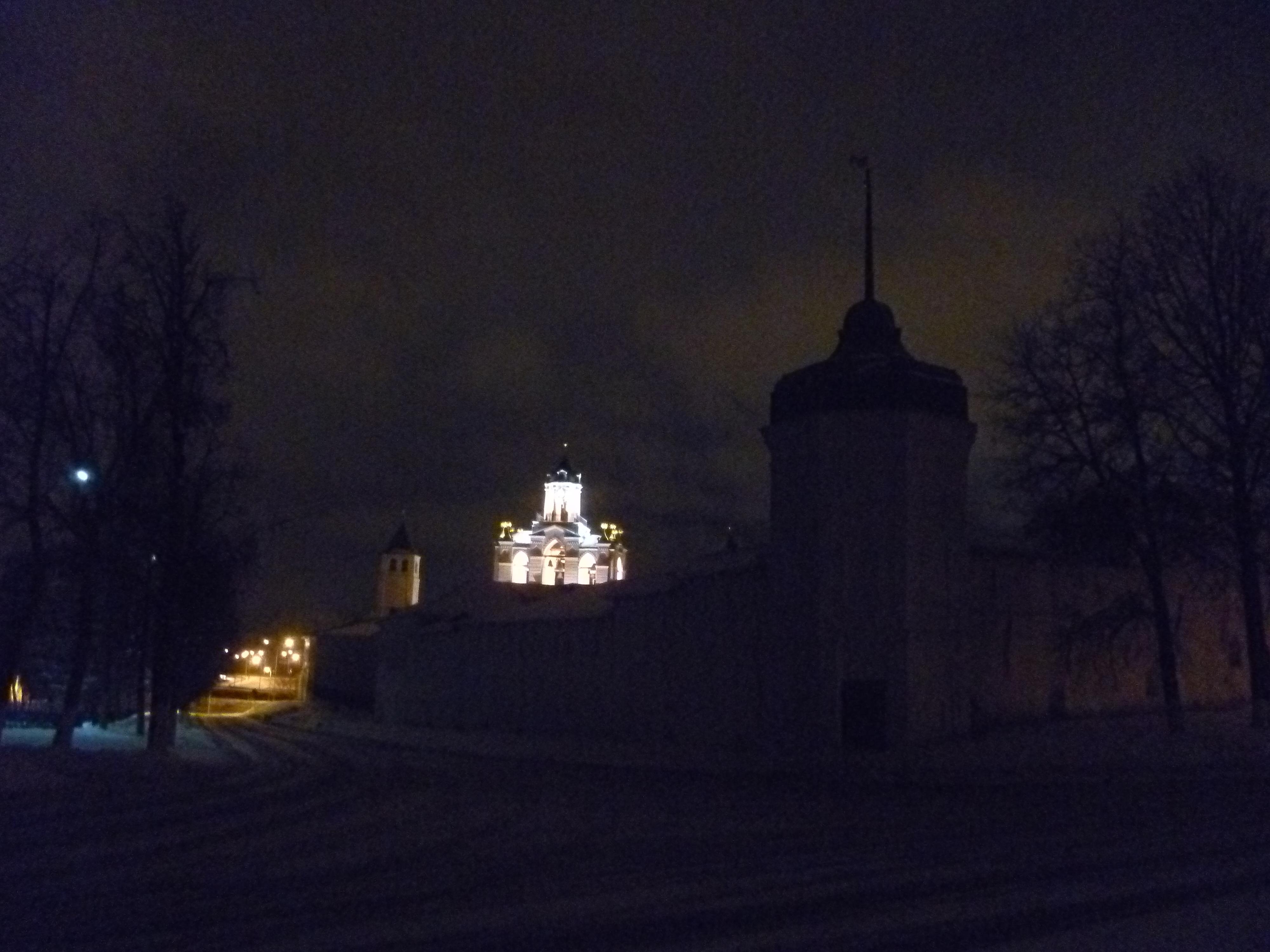Le Kremlin de Yaroslavl de nuit