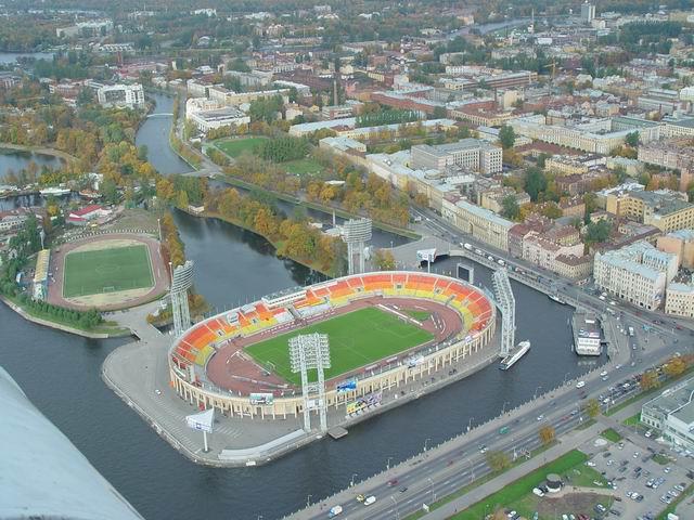 Le stade du Dinamo (arrière-plan) le plus petit de FNL