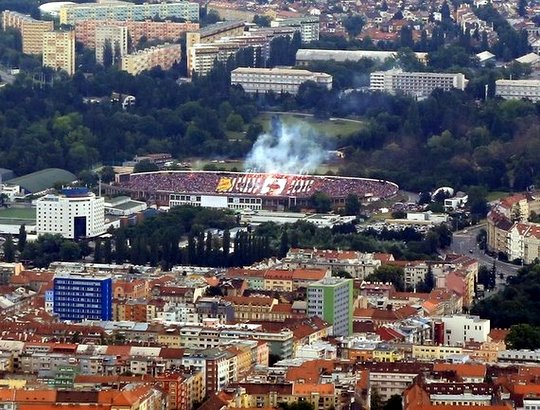 Le peuple de Brno est de retour. le stadion Za Lužánkami revit.